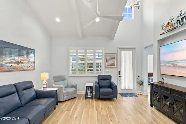 Listing Photo 6