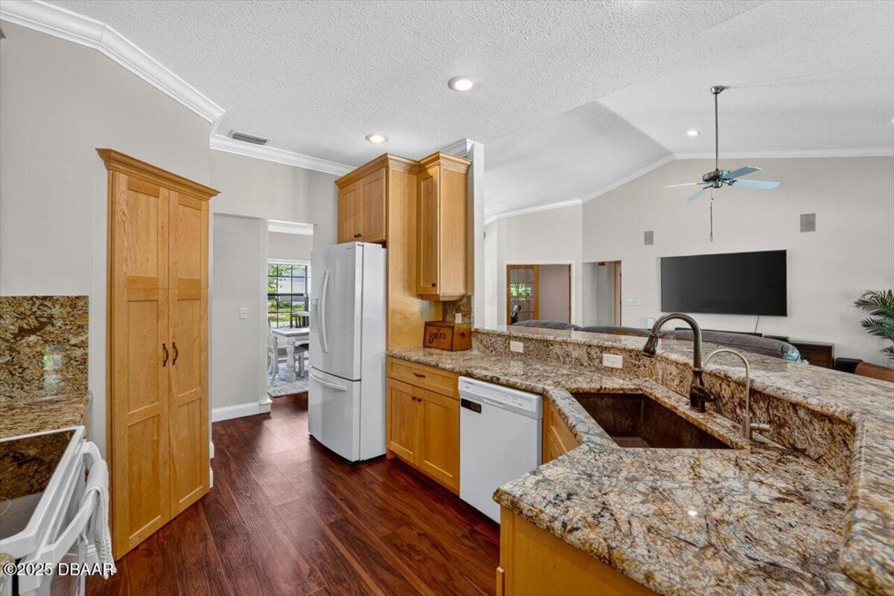 Listing Photo 19