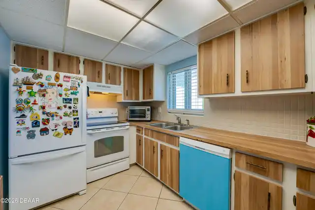 Listing Photo 11