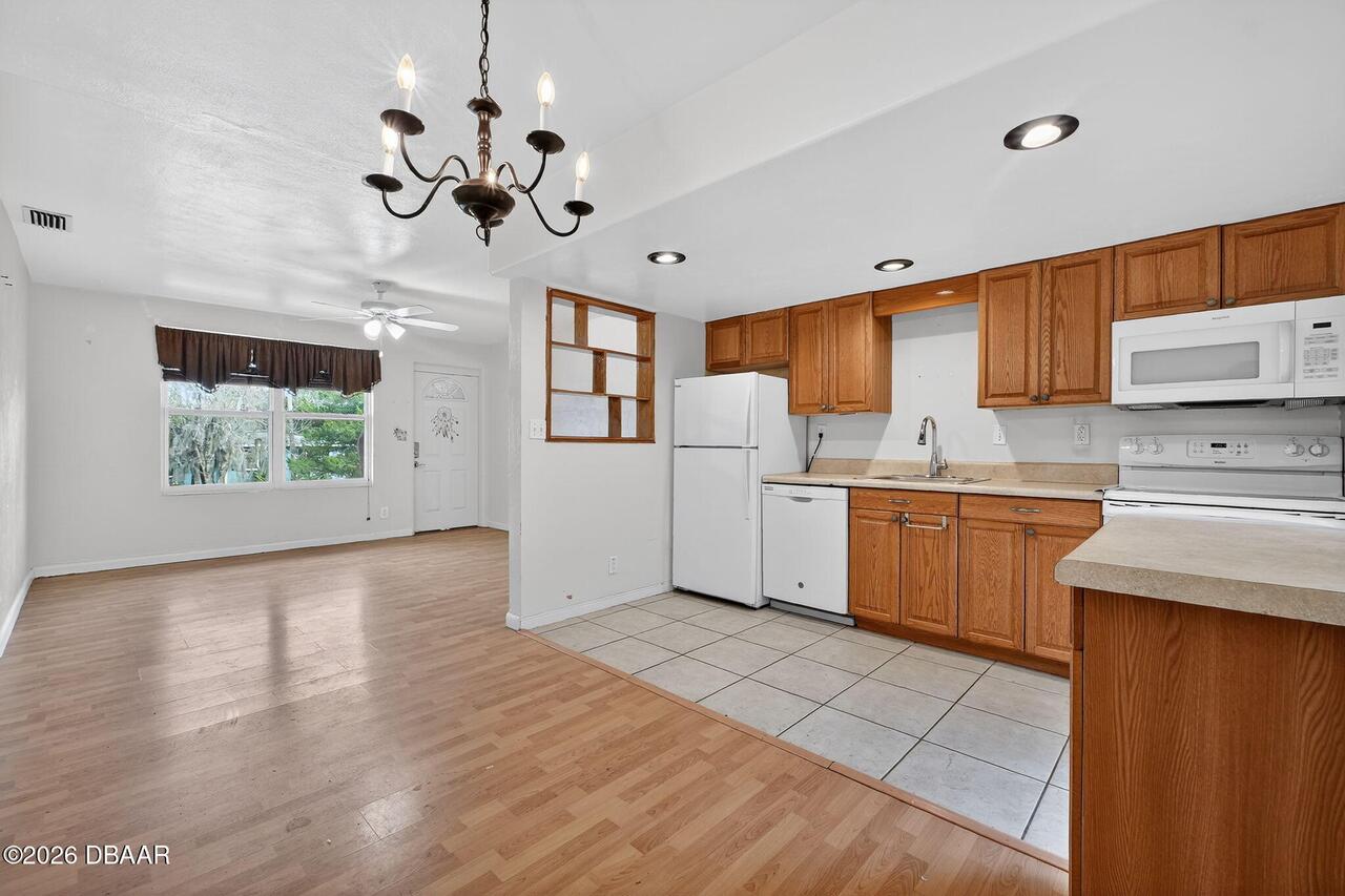 Listing Photo 8
