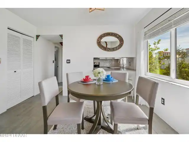 Listing Photo 7