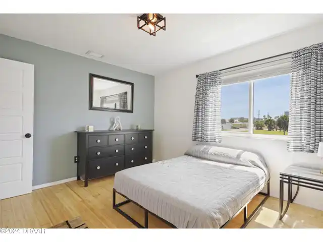 Listing Photo 23