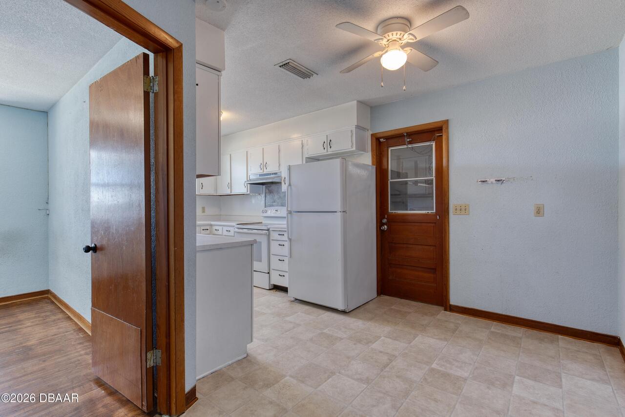 Listing Photo 12