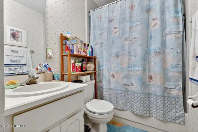 Listing Photo 9