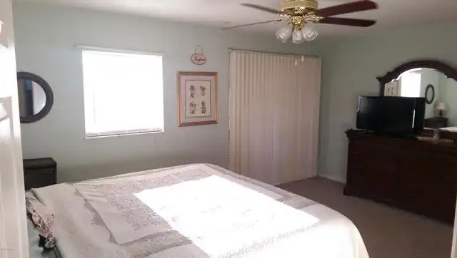 Listing Photo 11