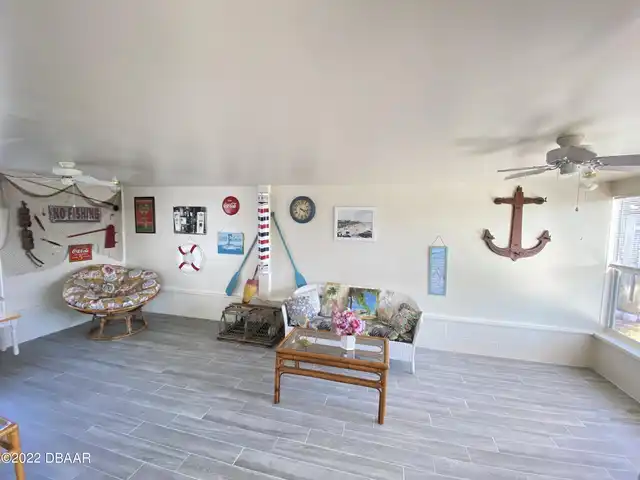 Listing Photo 16