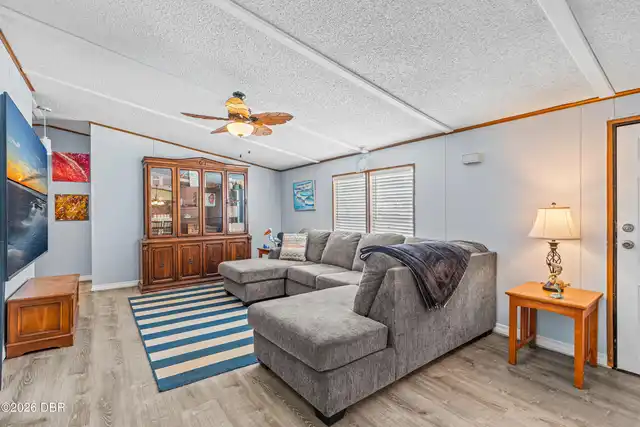 Listing Photo 16