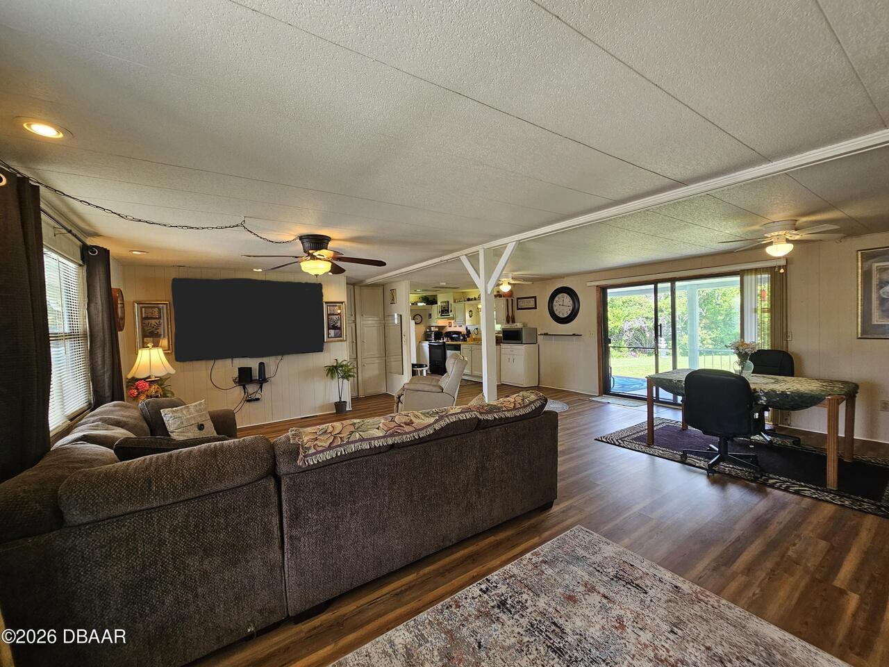 Listing Photo 8