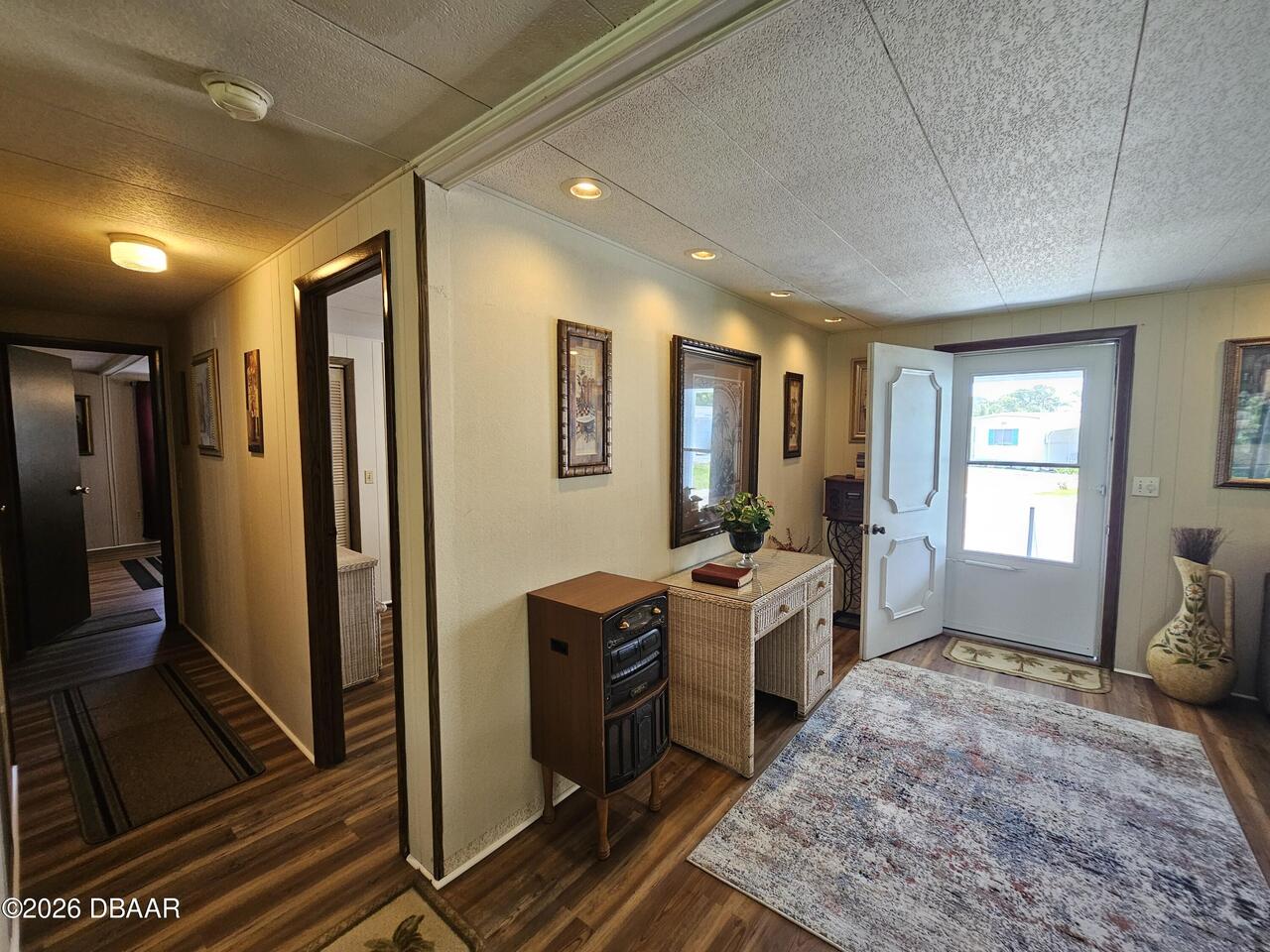 Listing Photo 10