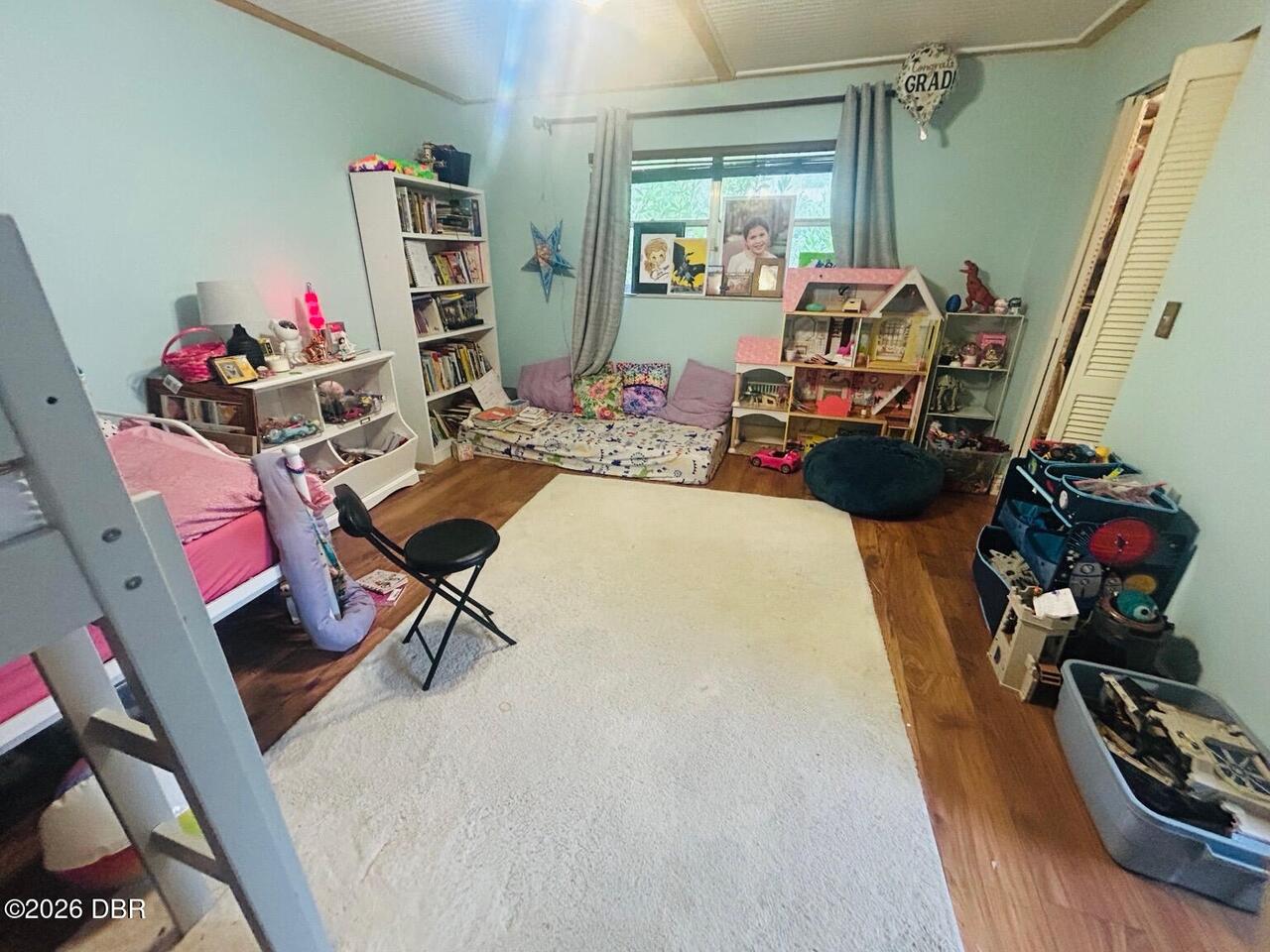 Listing Photo 9