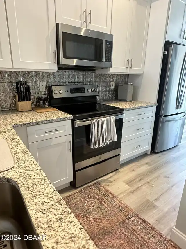 Listing Photo 9