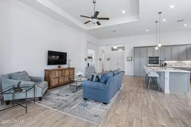Listing Photo 14