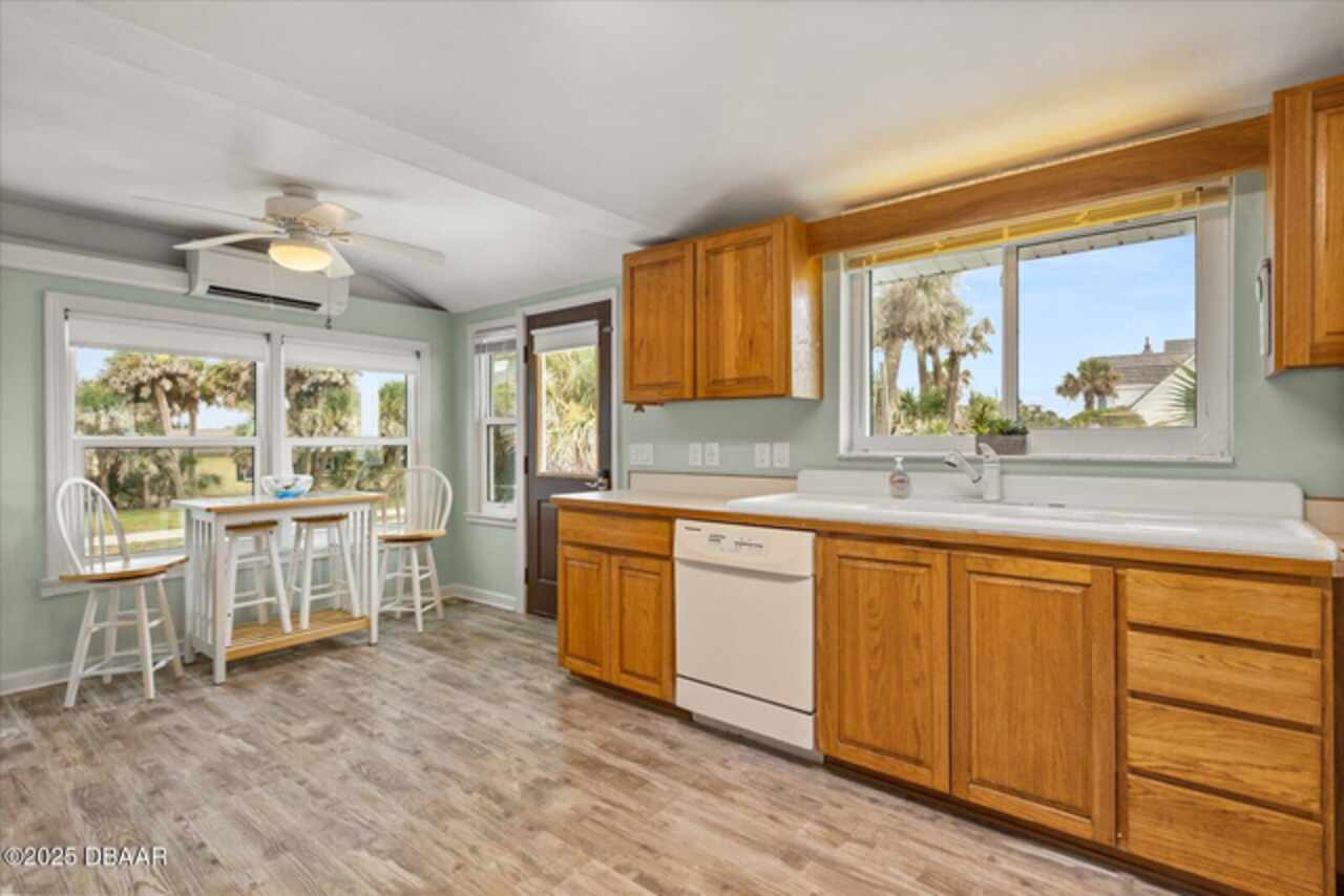 Listing Photo 8