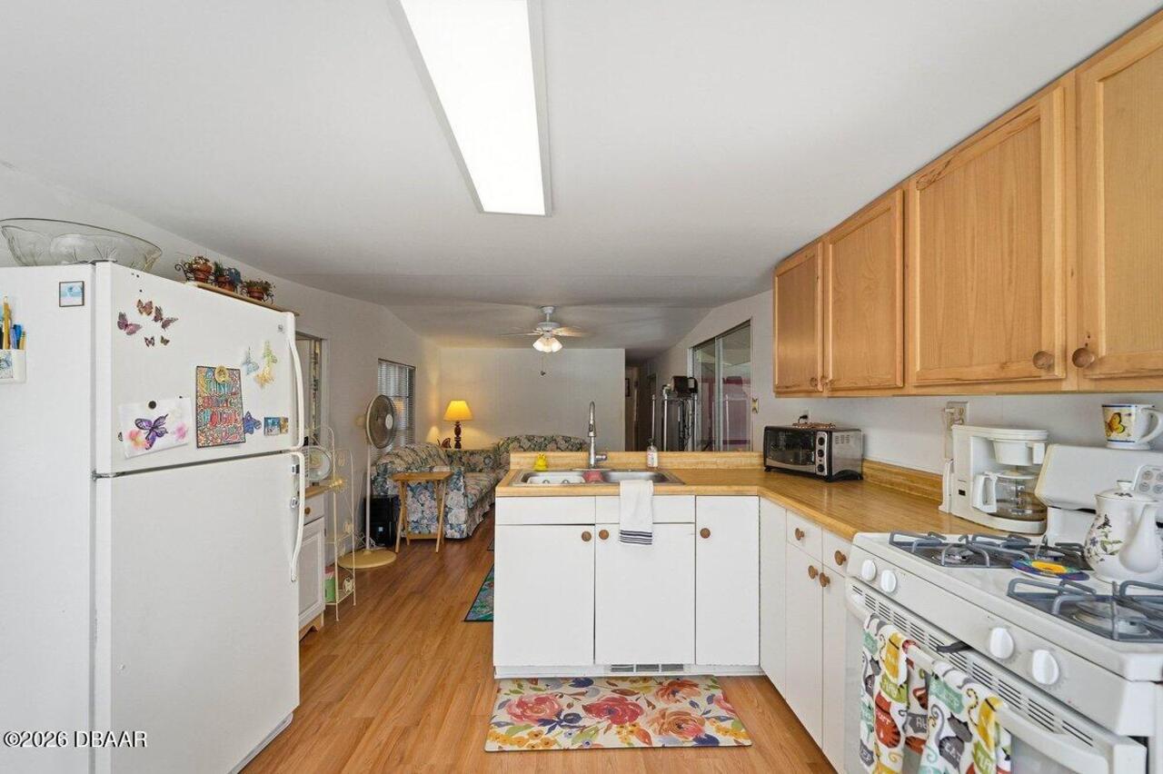 Listing Photo 9