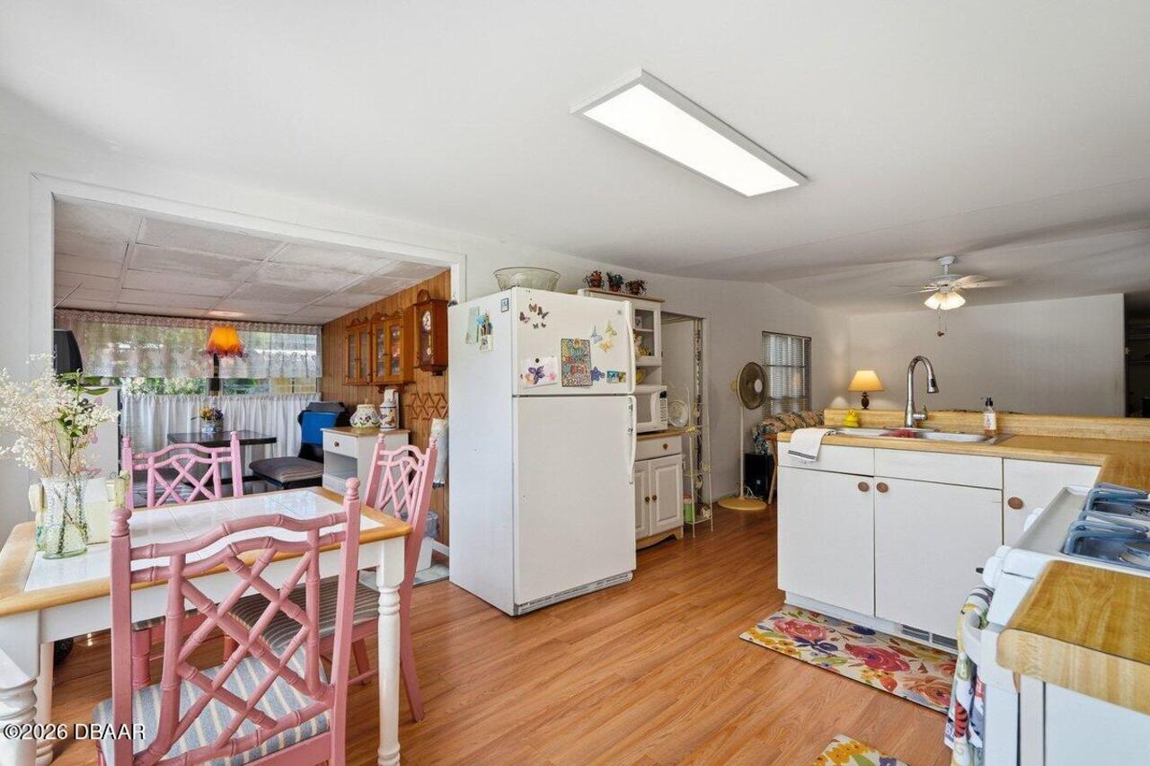 Listing Photo 11