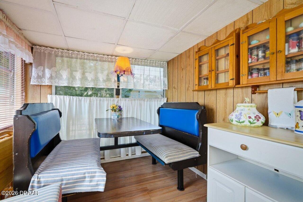 Listing Photo 14