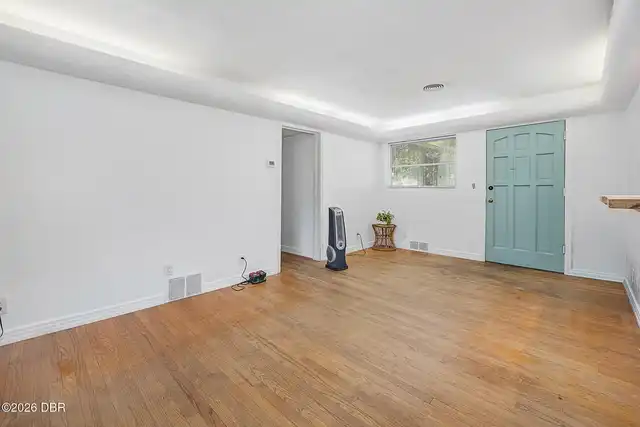 Listing Photo 6