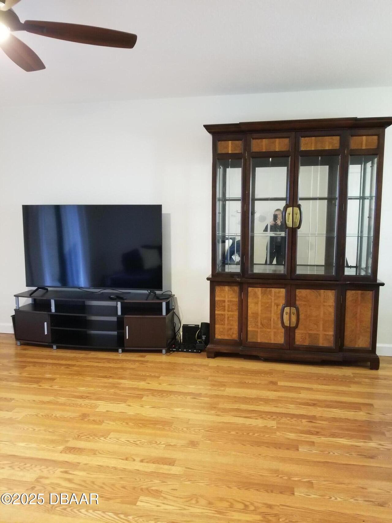 Listing Photo 12