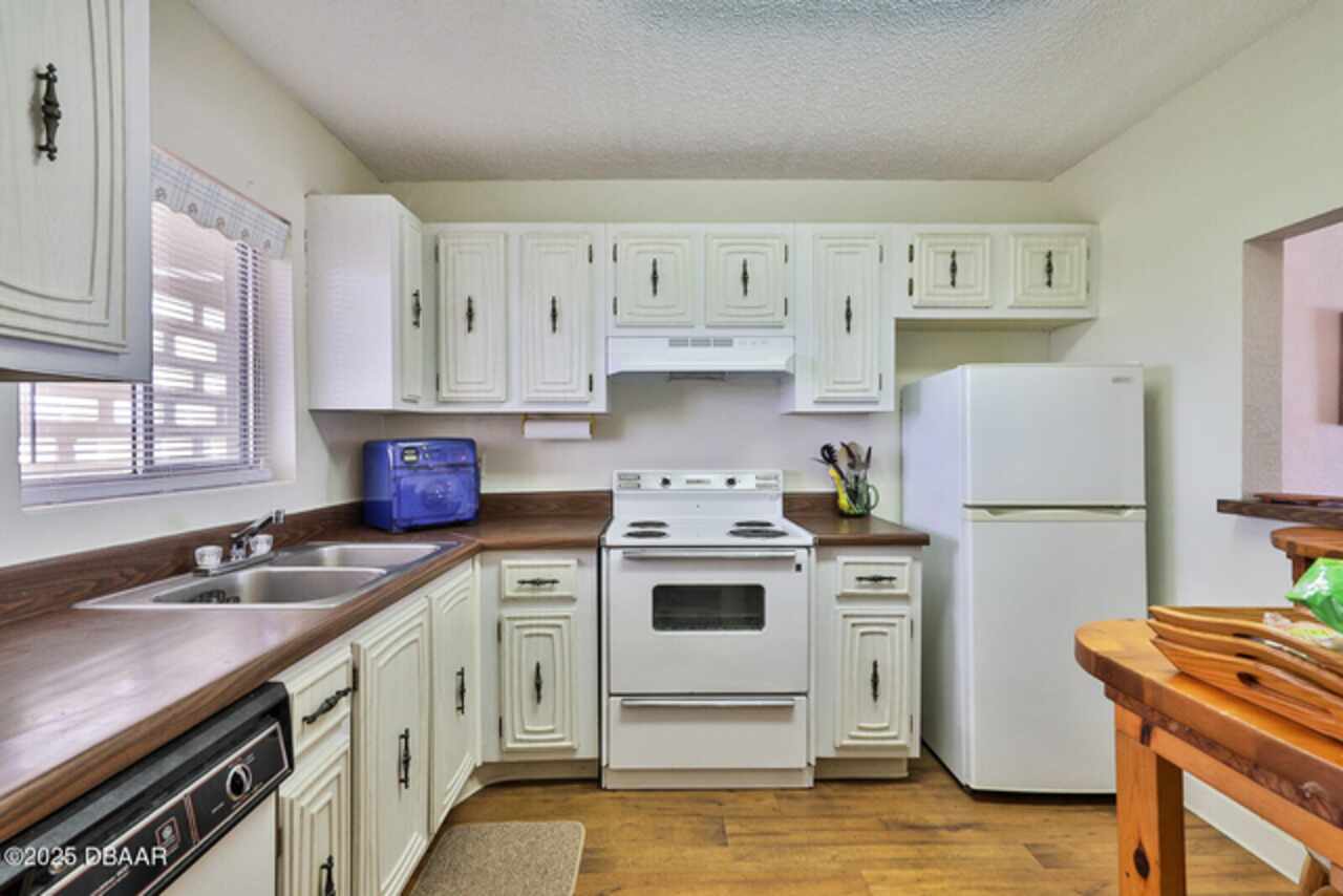 Listing Photo 17