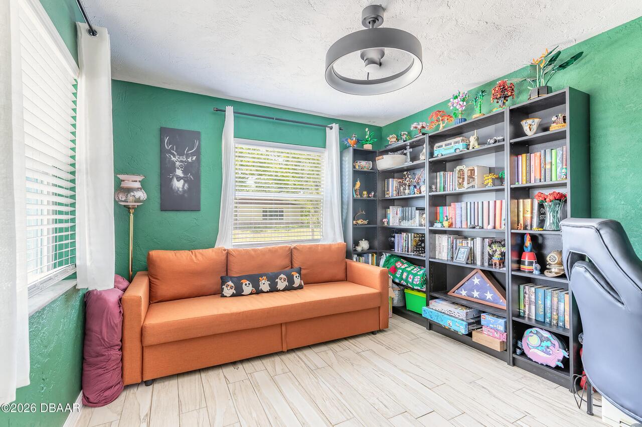 Listing Photo 15