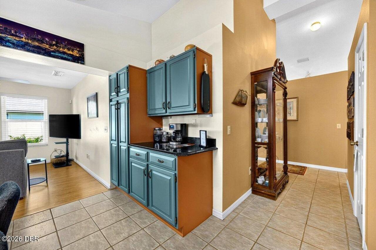 Listing Photo 12