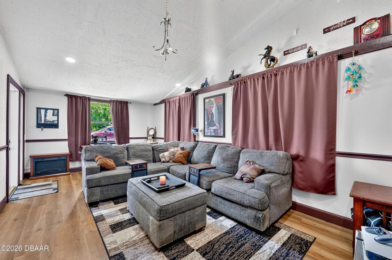 Listing Photo 15