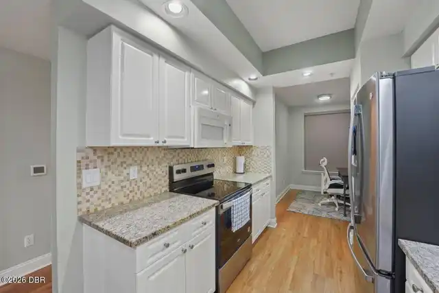 Listing Photo 17