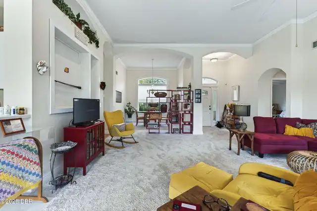 Listing Photo 8