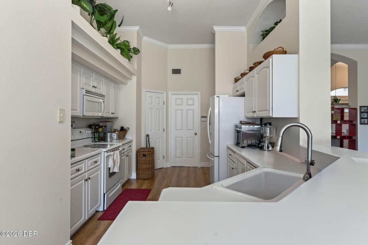 Listing Photo 18