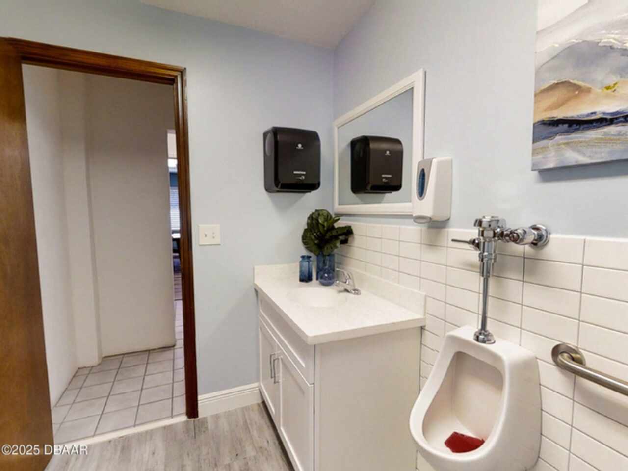 Listing Photo 11