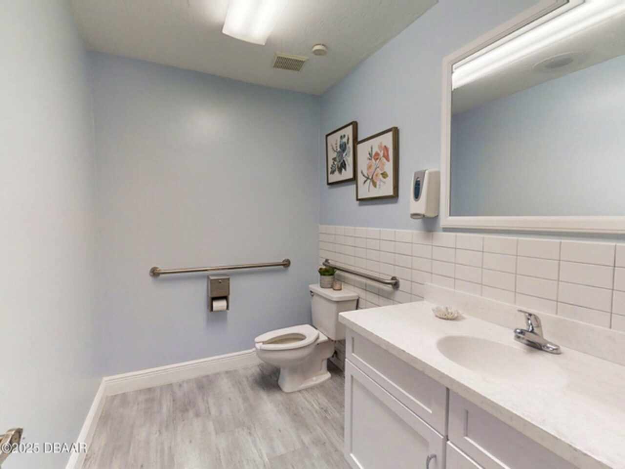 Listing Photo 12