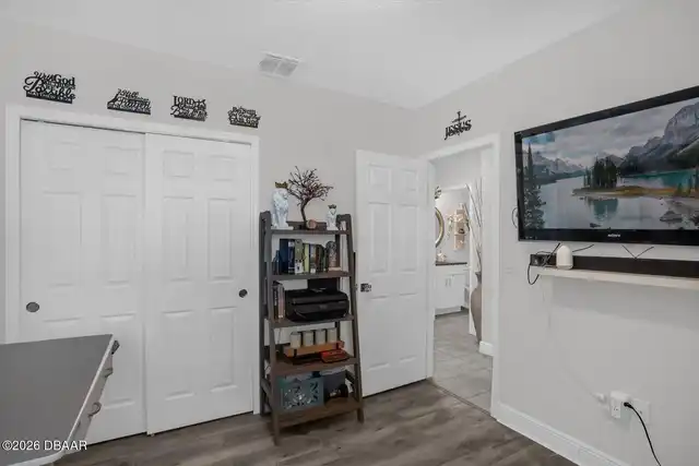 Listing Photo 18