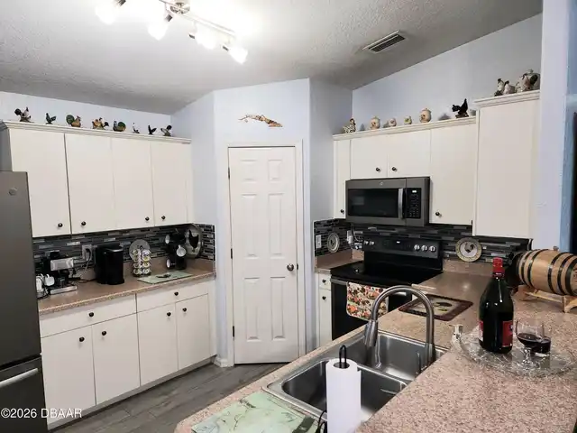 Listing Photo 13