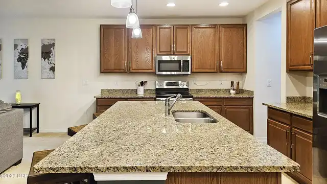 Listing Photo 8