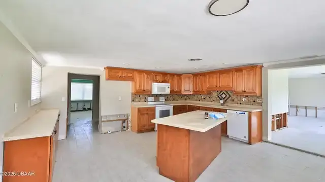Listing Photo 7