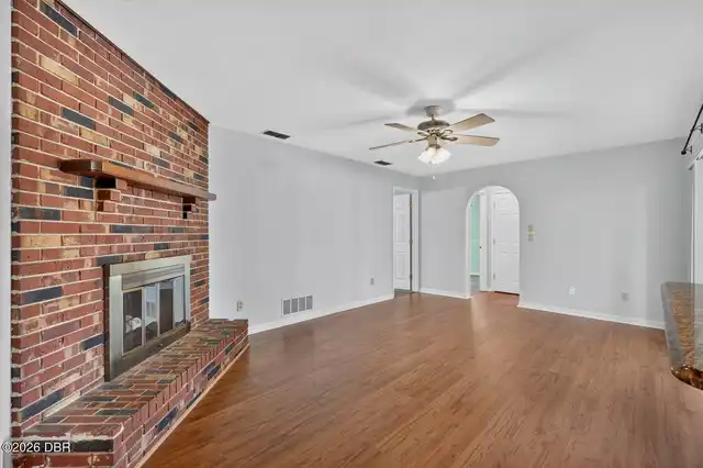Listing Photo 17