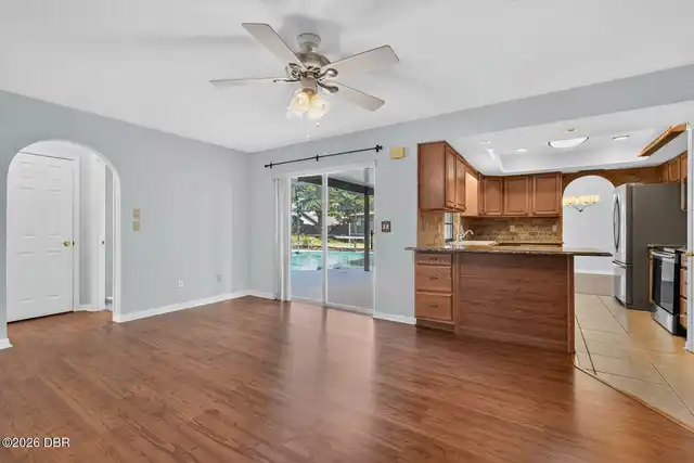 Listing Photo 19