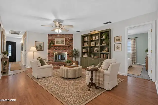 Listing Photo 16