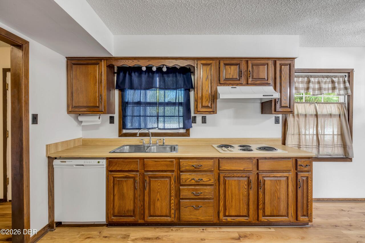Listing Photo 11