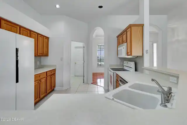 Listing Photo 12