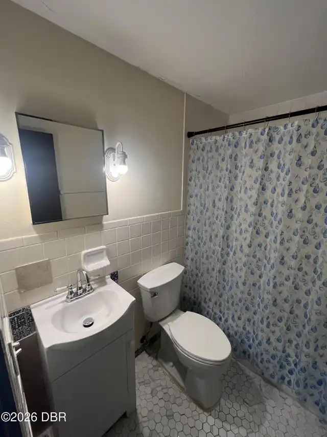 Listing Photo 11
