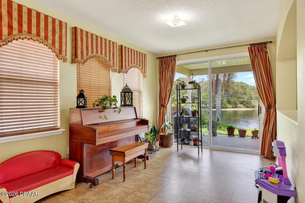 Listing Photo 19