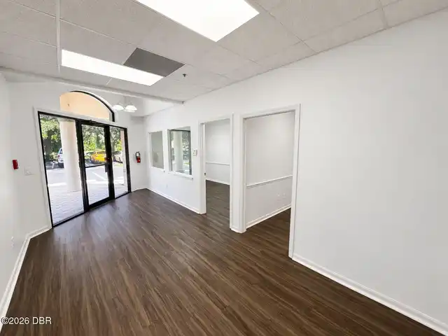 Listing Photo 9