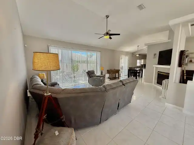 Listing Photo 9