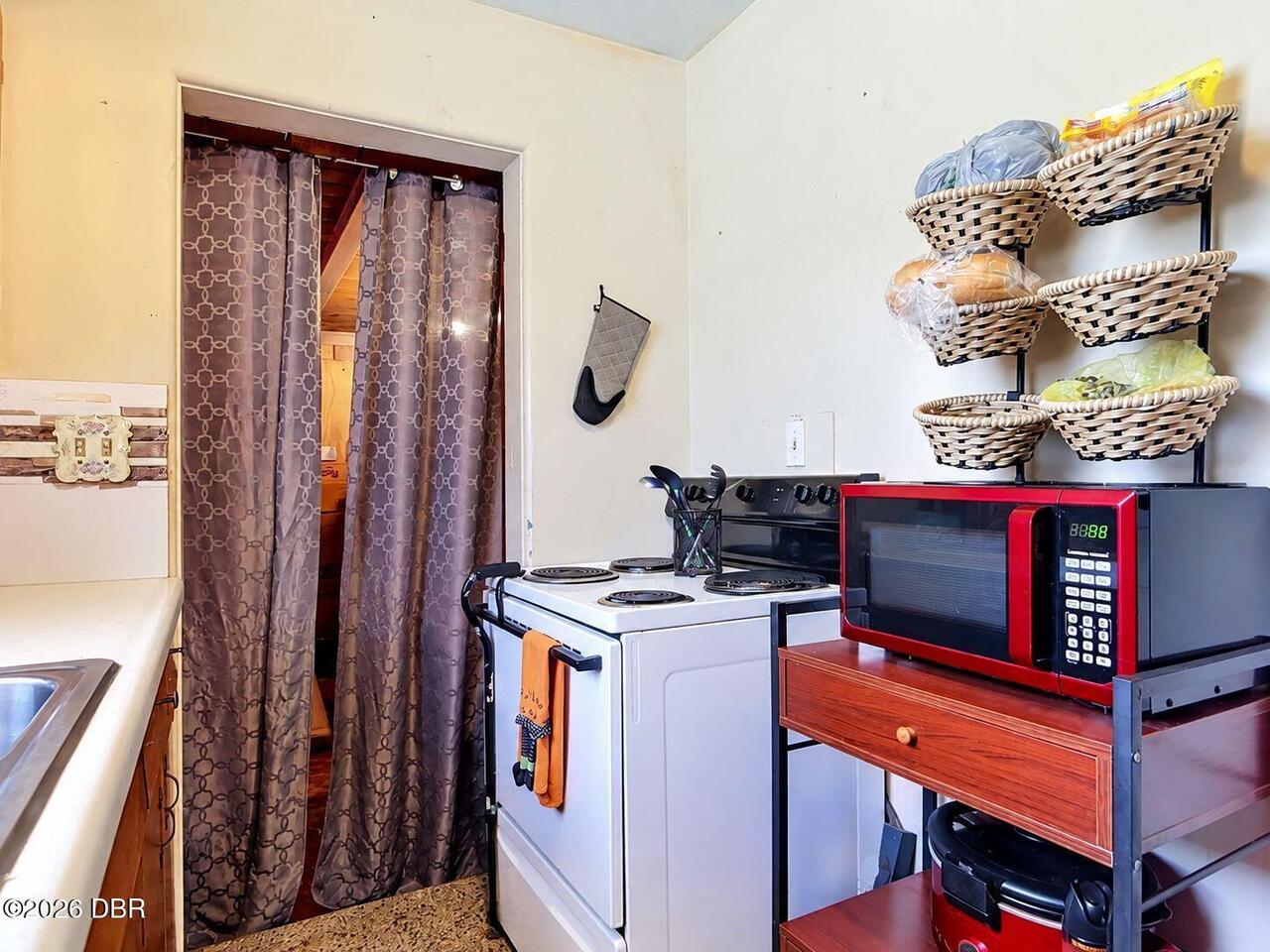 Listing Photo 16