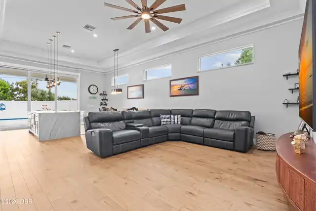 Listing Photo 18