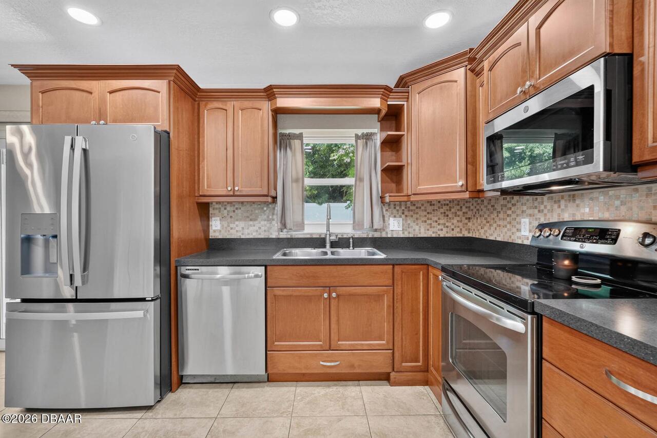 Listing Photo 15