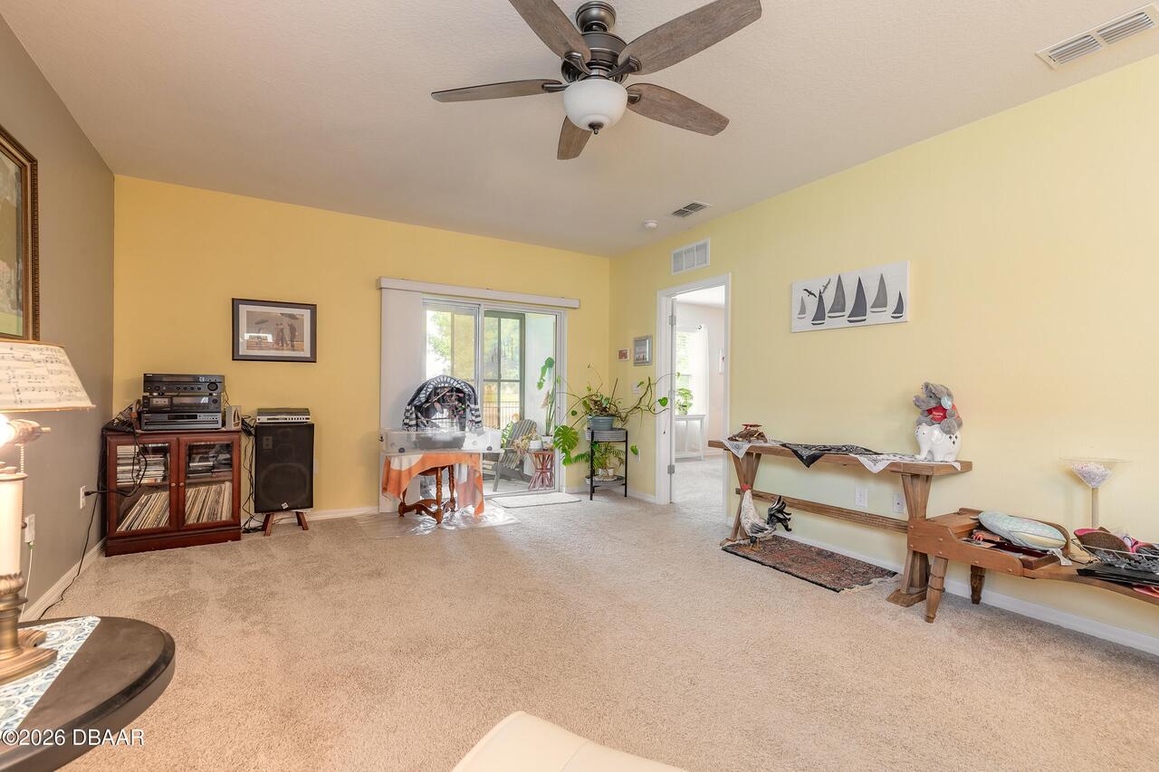 Listing Photo 12
