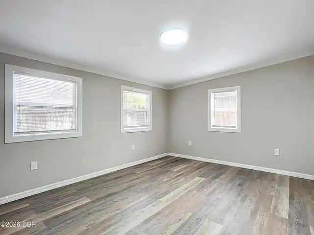 Listing Photo 6