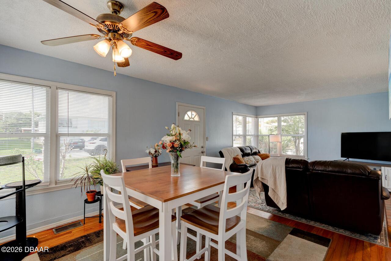 Listing Photo 8